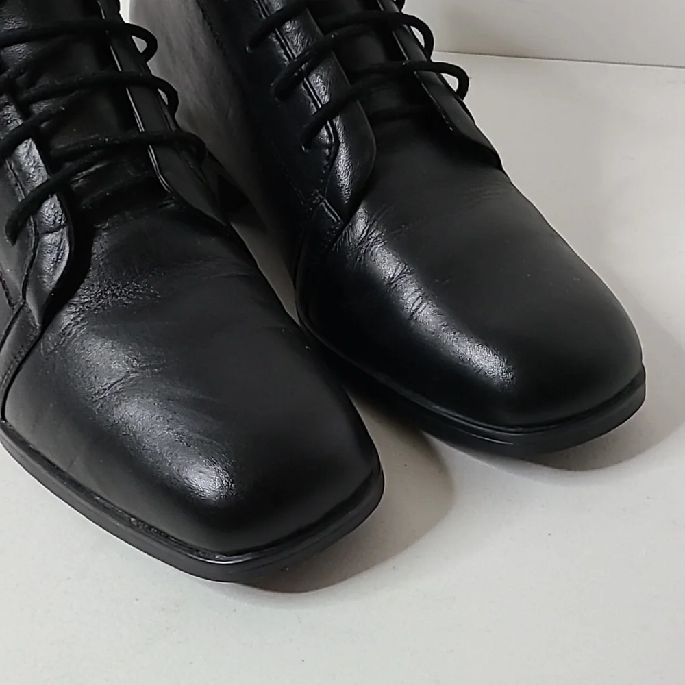 Vintage 90s Y2K St.Johns Bay Leather Ankle Booties Black Cuffed LaceUp Size 9.5W